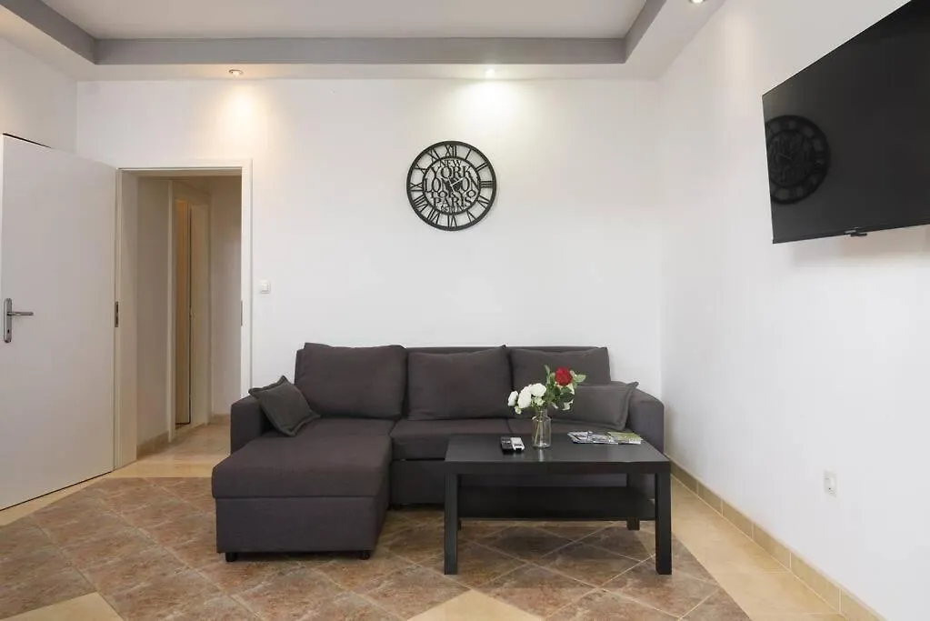 New Apartment With Pool And Jacuzzi Only For You Kaštela