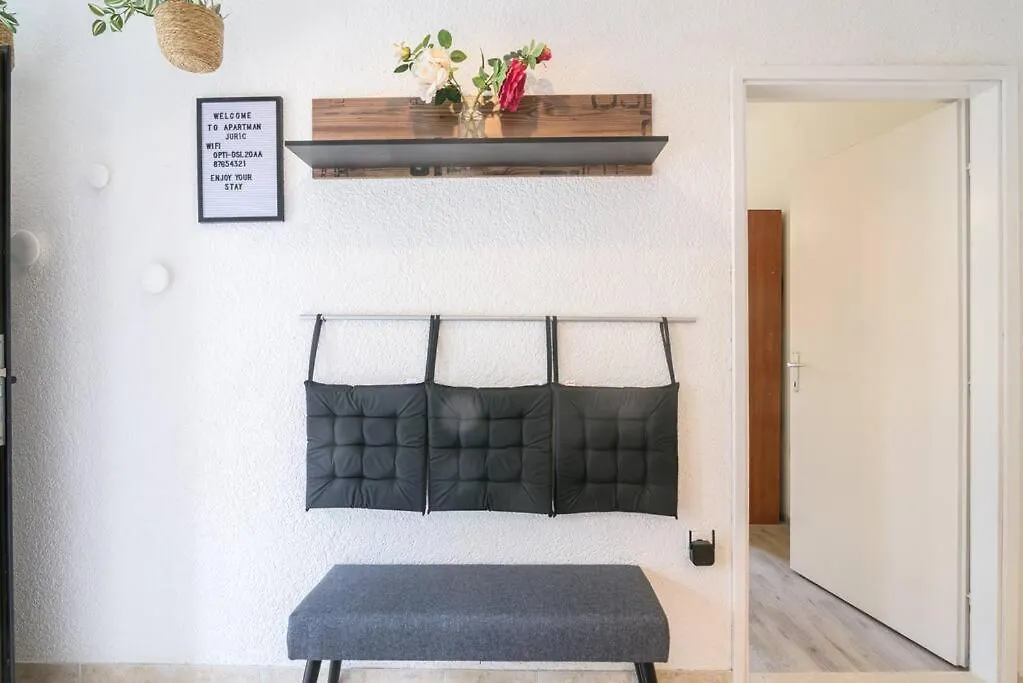 New Apartment With Pool And Jacuzzi Only For You Kaštela