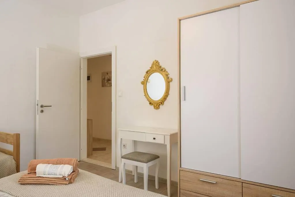 New Apartment With Pool And Jacuzzi Only For You Kaštela 크로아티아