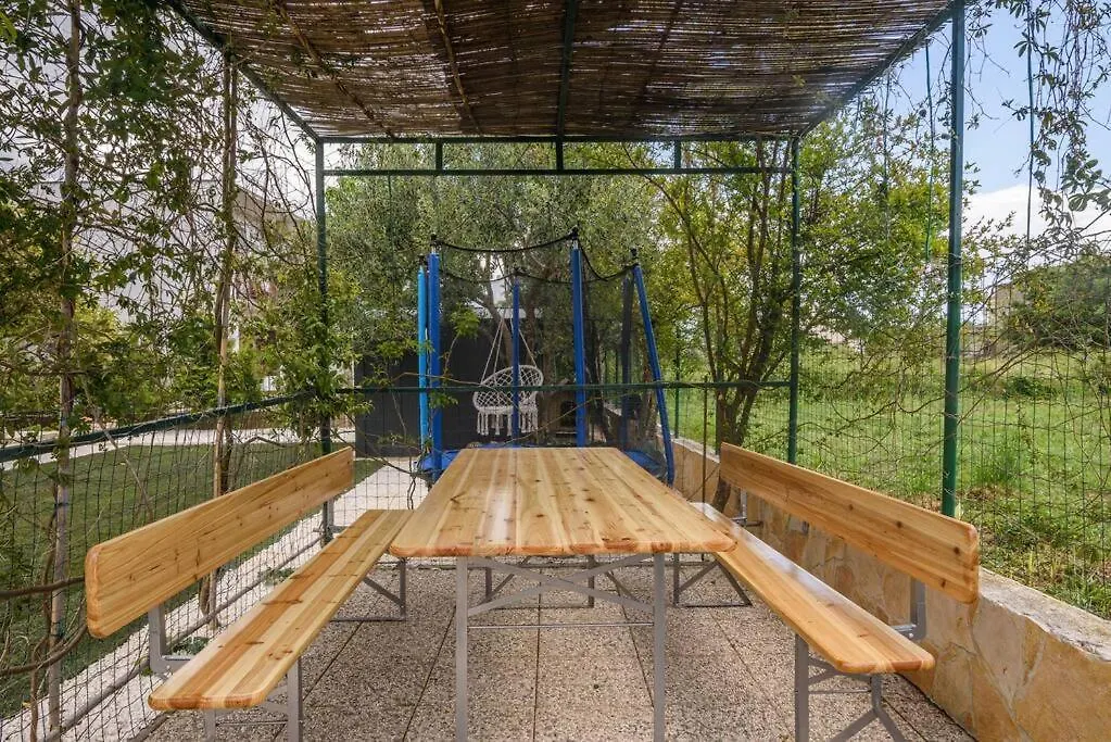 New Apartment With Pool And Jacuzzi Only For You Kaštela